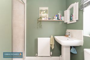 En-suite- click for photo gallery